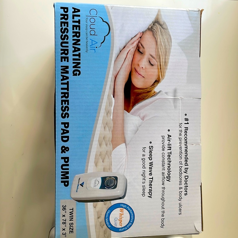 Alternating pressure mattress pad & pump